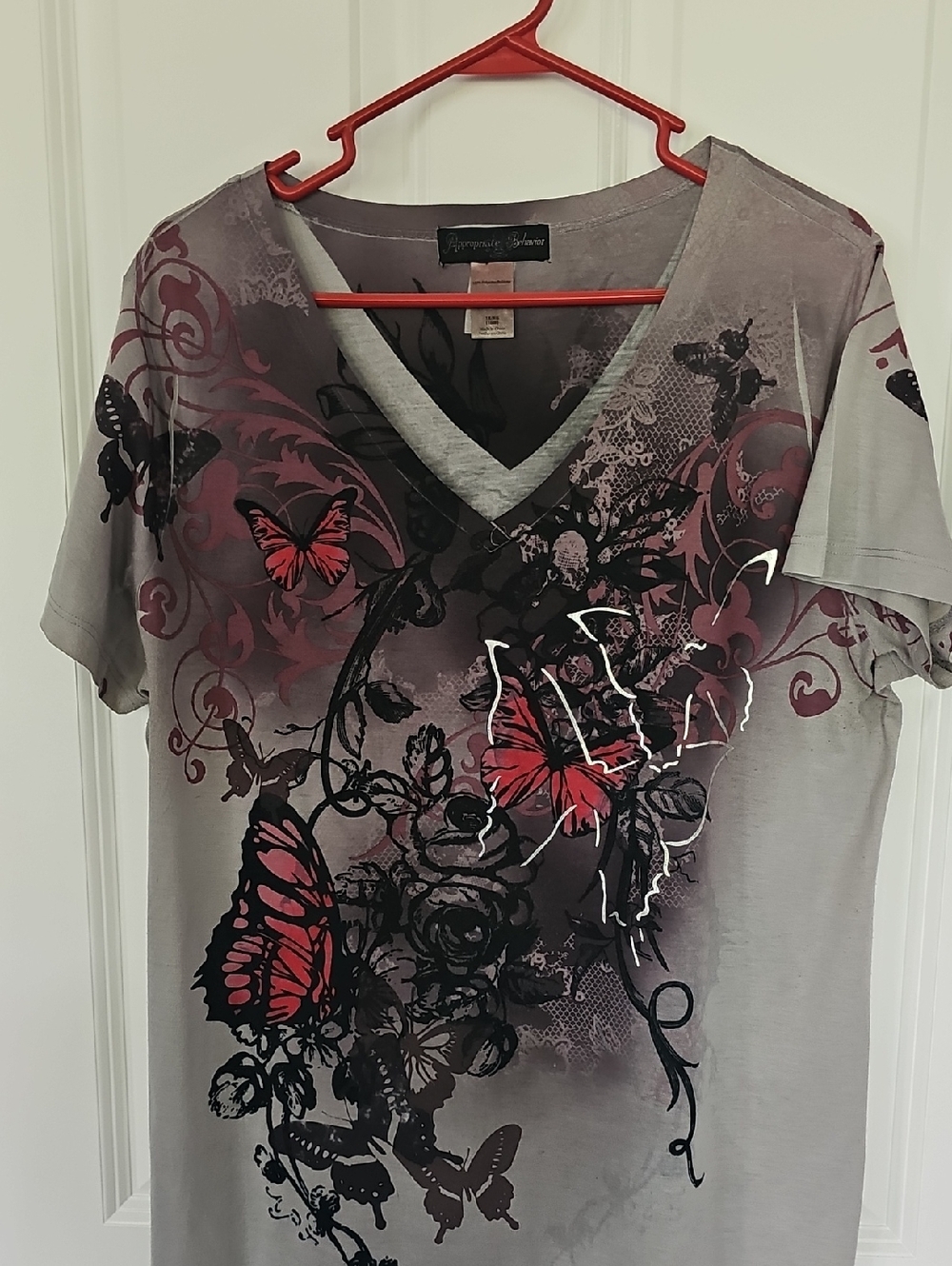 V-Neck Butterfly Graphic Tee - Gray with Red Accents by Appearance Abounds